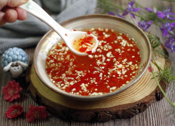 bi-quyet-pha-nuoc-cham-noi-toi-ot