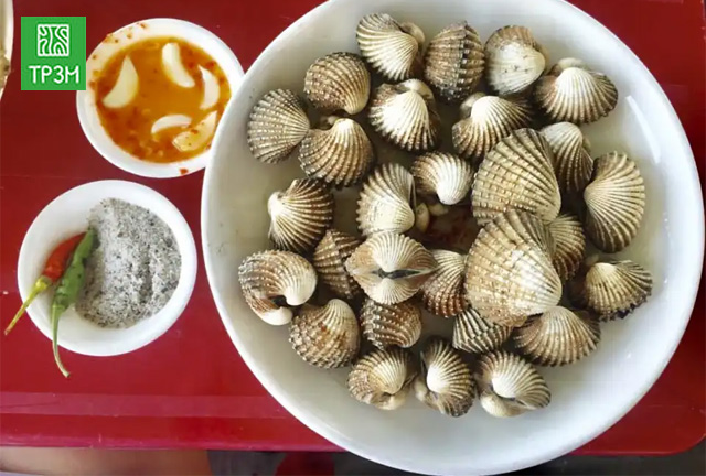pha-nuoc-cham-so-huyet